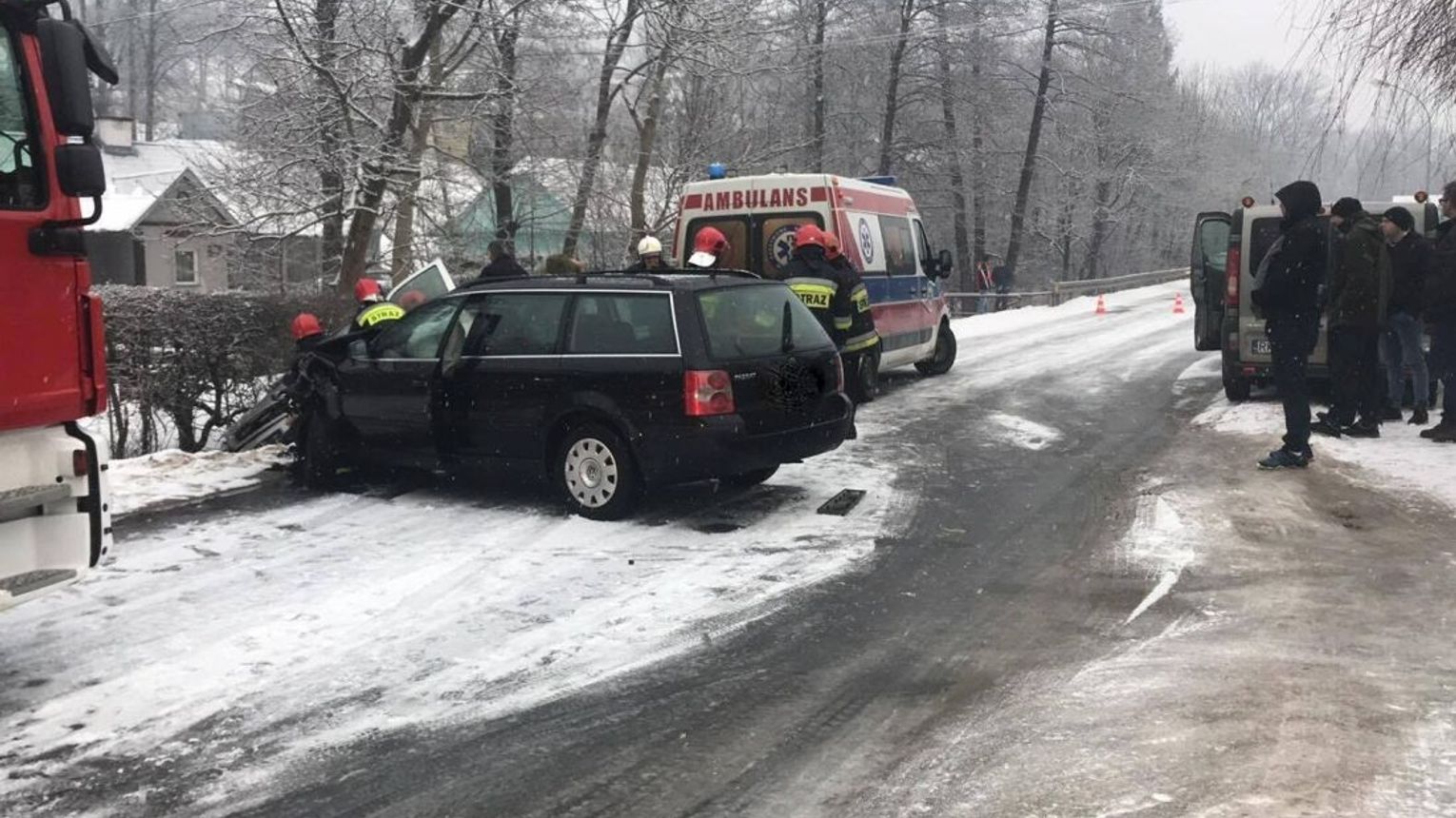 Iwonicz Zderzenie Dw Ch Osob Wek I Busa Na Ul D Ugiej