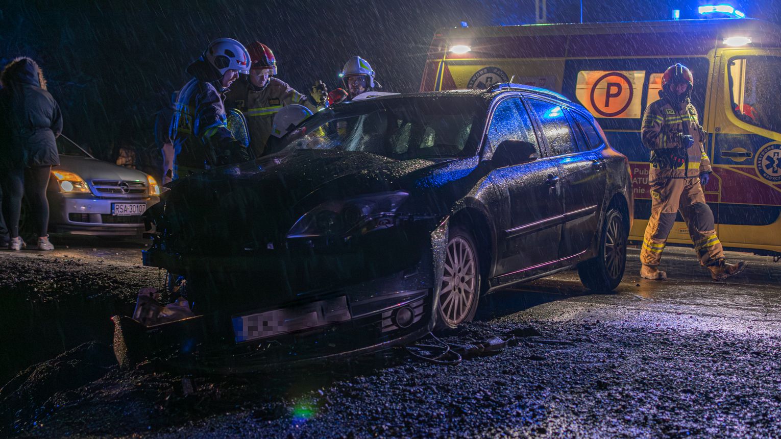 Wypadek Na Drodze Wojew Dzkiej W Krasnej