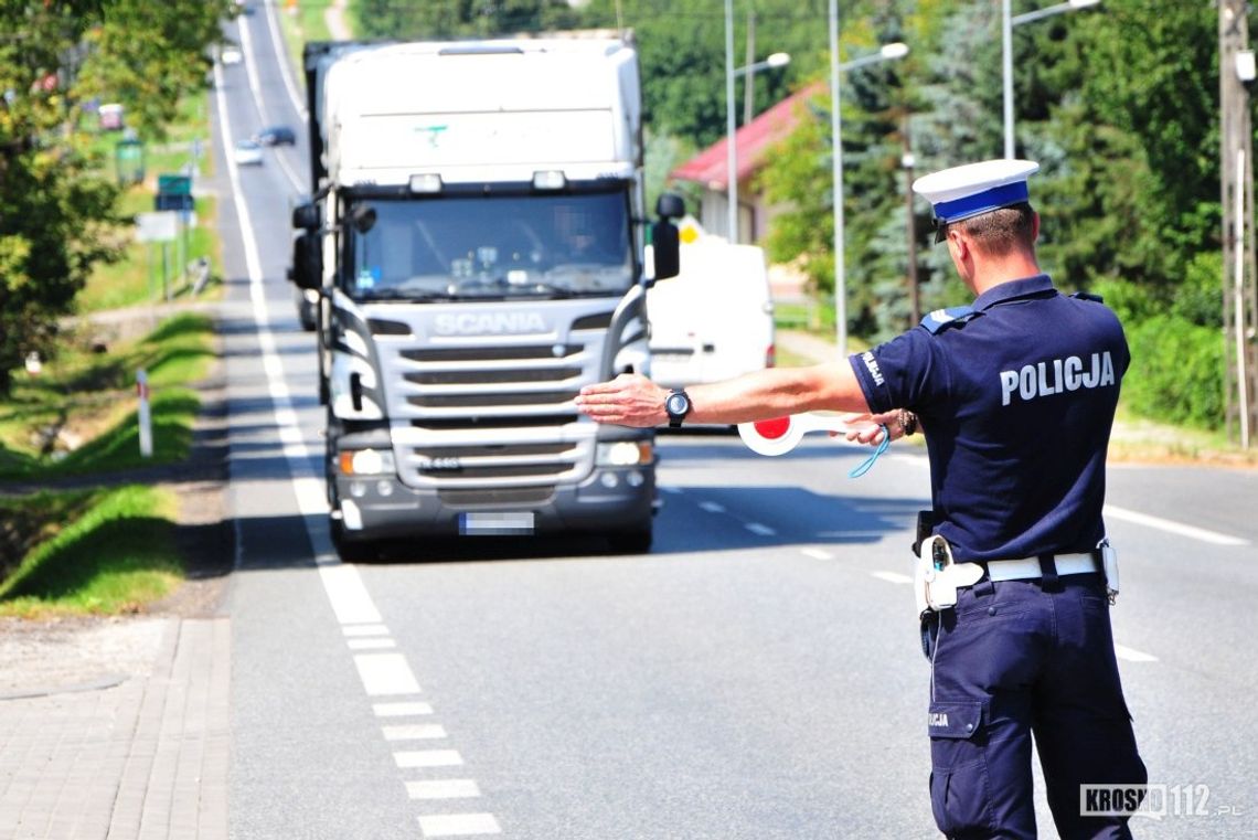 Zakaz Wyprzedzania Ci Ar Wek Przewo Nicy Strasz Gigantycznymi Korkami