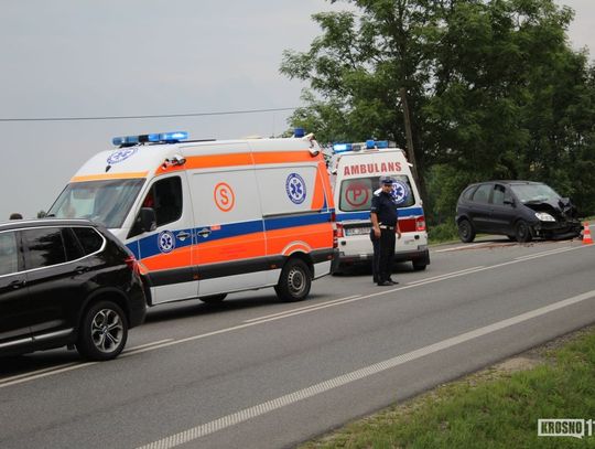 Krosno Zderzenie Bmw I Renault Na Ul Bieszczadzkiej