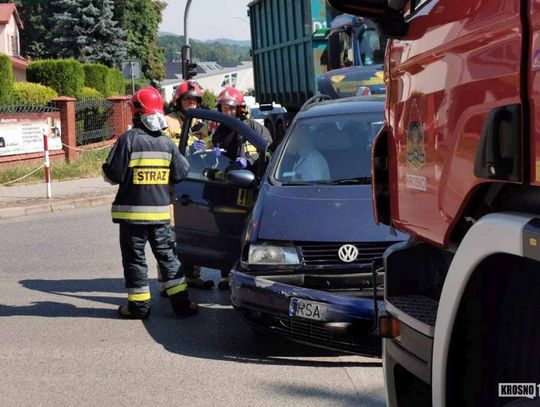 Krosno Kolejne zderzenie samochodów na skrzyżowaniu z Niepodległości