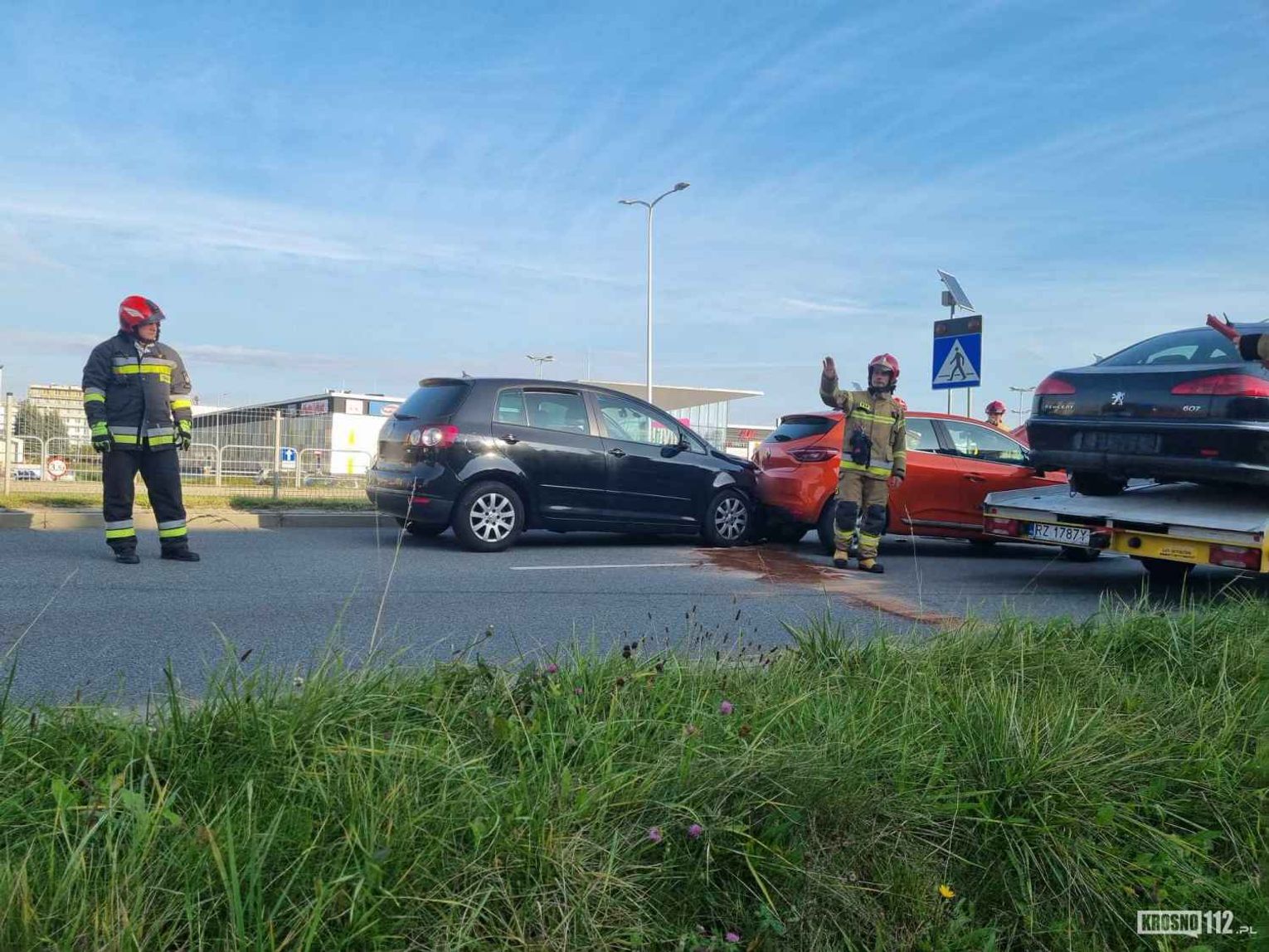 Krosno Zderzenie Dw Ch Samochod W Na Bieszczadzkiej