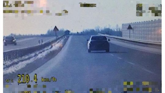 210 km/h na S19. Dwóch kierowców surowo ukaranych przez policję 210 km/h na S19. Dwóch kierowców surowo ukaranych przez policję
