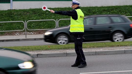 22-latka i 20-latek pędzili przez Krosno. Mandaty i utrata uprawnień