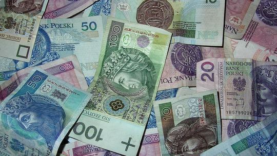 330 mln zł dla szpitali i przedsiębiorców z Podkarpacia. Wsparcie na walkę z koronawirusem