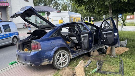 41-latek z zarzutami jazdy mimo zakazu, ucieczki przed policją i posiadania narkotyków