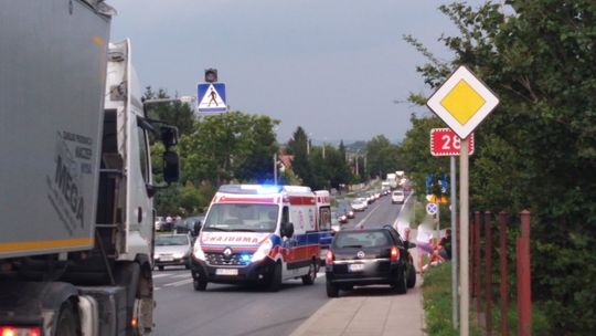 56-letnia kobieta potrącona na przejściu przez 27-latkę