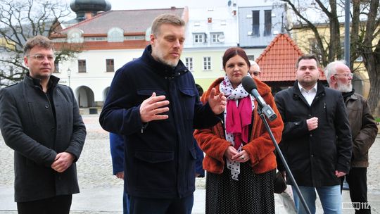 Adrian Zandberg promował w Krośnie kandydatkę do sejmiku podkarpacia