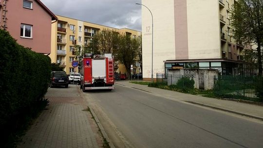 Agresywny 48-latek odgrażał, że sobie coś zrobi. Interweniowały służby