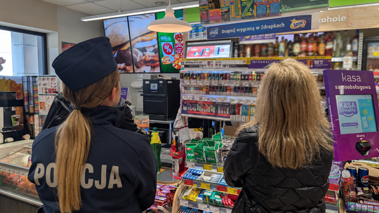 Akcja „Alkohol – ograniczona dostępność” w Krośnie. Policjanci skontrolowali punkty sprzedaży