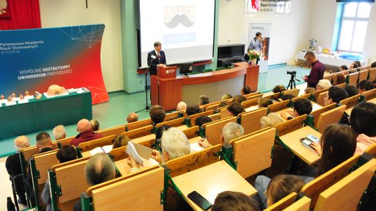 Akcja Movember na krośnieńskiej uczelni. Zorganizowano konferencję naukową