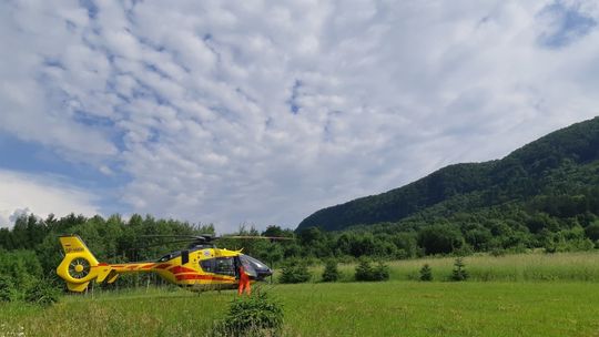 Akcja ratownicza na Górze Cergowej. Mężczyzna poczuł się źle na wieży widokowej