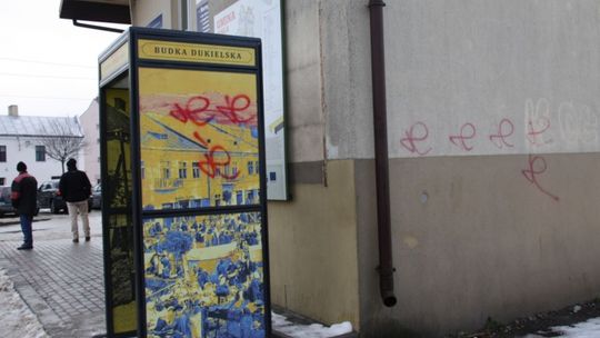 Apel dukielskiego magistratu – nie bądźmy obojętni wobec aktów wandalizmu