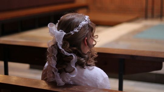 Arcybiskup Adam Szal odwołuje wszystkie uroczystości związane z I Komunią Św.
