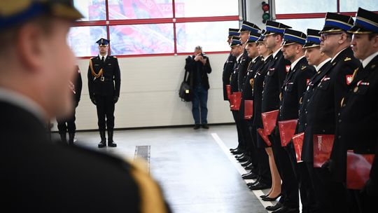 Awanse i odznaczenia dla strażaków z okazji Narodowego Święta Niepodległości