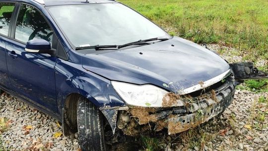 ? Bajdy/DW990: Zderzenie forda i ciężarowej scanii