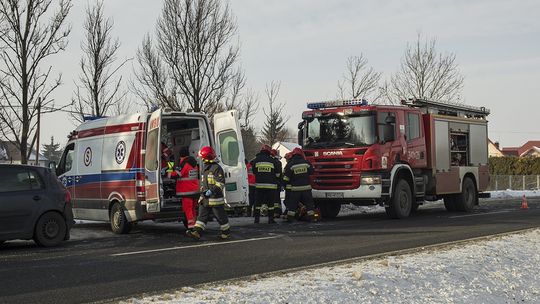 BAJDY: Zderzenie dwóch samochodów na drodze wojewódzkiej