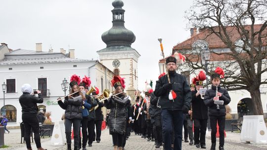 Barbórka w Krośnie. Poświęcono figurę św. Barbary i złożono kwiaty przed pomnikiem Łukasiewicza