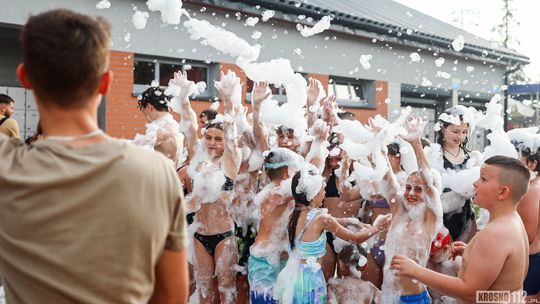 Powitali lato i wakacje na krośnieńskim kompleksie basenów [ZDJĘCIA]