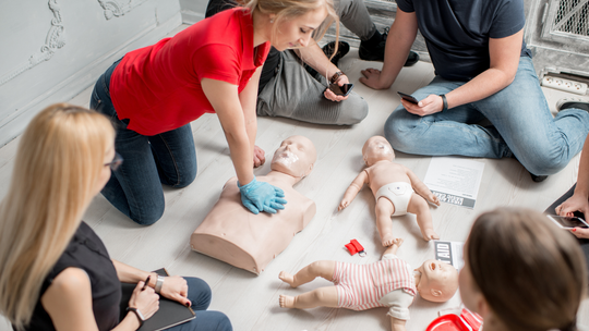 Bezpłatne szkolenie z pierwszej pomocy dla Mam w Krośnie
