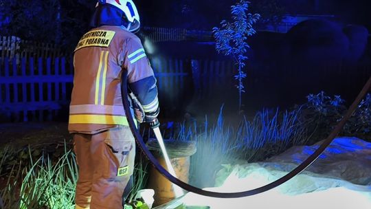 Bóbrka: nocna interwencja służb po dziwnym zapachu w domu