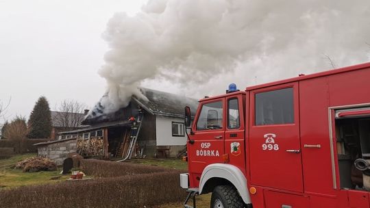BÓBRKA: Pożar poddasza w budynku mieszkalnym