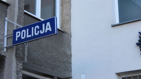 ? Budynek komendy policji w Brzozowie obrzucony koktajlem Mołotowa