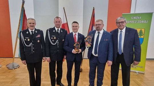 Burmistrz gminy Iwonicz-Zdrój otrzymał odznakę honorową "Strażacka Gwiazda Podkarpacia"