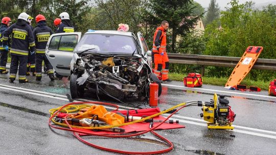 CERGOWA: Poważne zderzenie samochodów na DK19