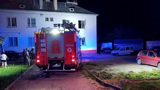 ? Chciał usmażyć frytki, jednak zasnął. W mieszkaniu pojawili się strażacy