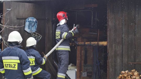 CHORKÓWKA: Pożar budynku gospodarczego