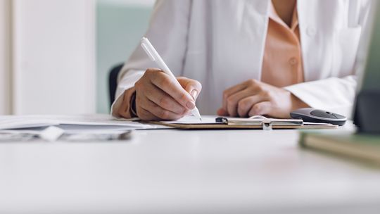 Chorobowe na Majorce. Wielu pracowników tak wykorzystuje zwolnienia lekarskie