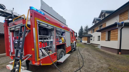 Chyrowa. Pożar sadzy w przewodzie kominowym