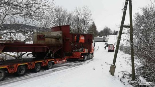 Ciężarówką zablokował drogę w Chyrowej [FOTO, WIDEO]