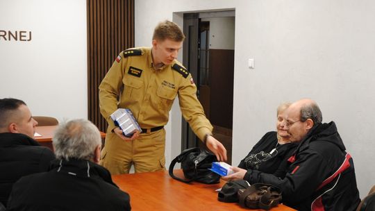 „Czadowa Straż”. Krośnieńscy strażacy rozdawali czujki i edukowali mieszkańców