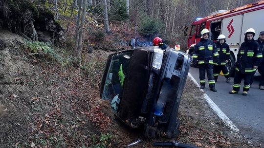 CZARNORZEKI: Jedna osoba ranna po tym jak samochód wypadł z drogi