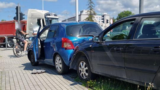 Cztery samochody zderzyły się na Wyszyńskiego