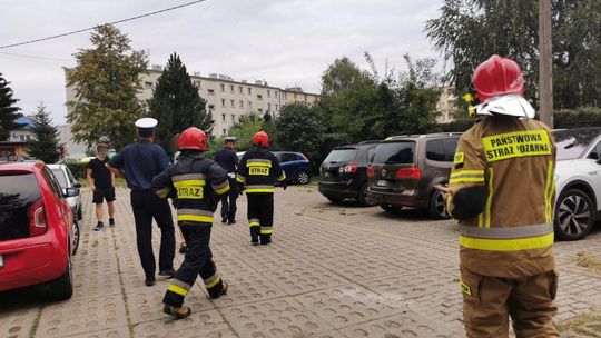 Czy kierowca taksówki był pijany? Uszkodził trzy samochody i uciekł