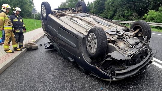 Dachowanie na DK19 w Dukli. Kierowca pod wpływem alkoholu