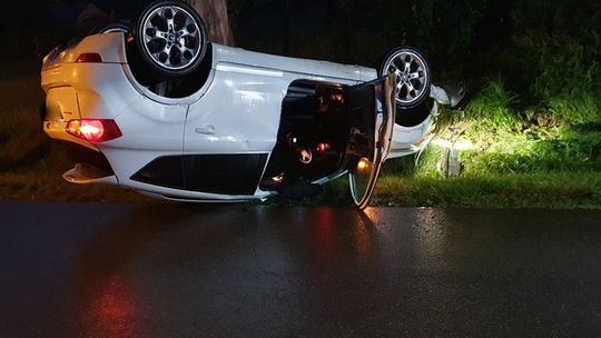 ? Dachowanie samochodu w Leśniówce