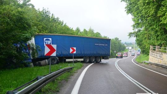 DK19: Zderzenie dwóch ciężarówek w Komborni. Kolejne zdarzenie w Domaradzu