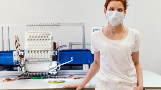 Dlaczego warto personalizować odzież haftem? 7 korzyści dla firm i klientów indywidualnych