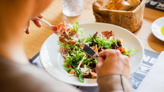 Dlaczego zdecydowałam się na catering dietetyczny i, jak zmieniło to moje codzienne żywienie?