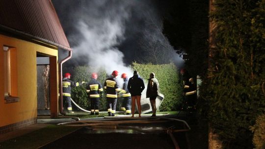 DOBIESZYN: Pożar niewielkiego budynku gospodarczego