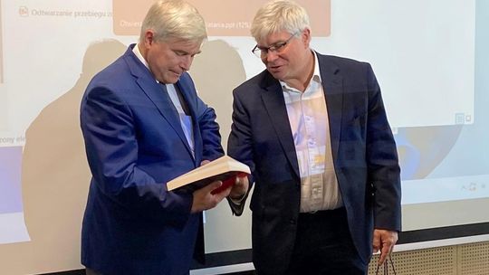 Dr inż. Maciej Lasek w Krośnie. Czy lotnictwo może być bezpieczne?