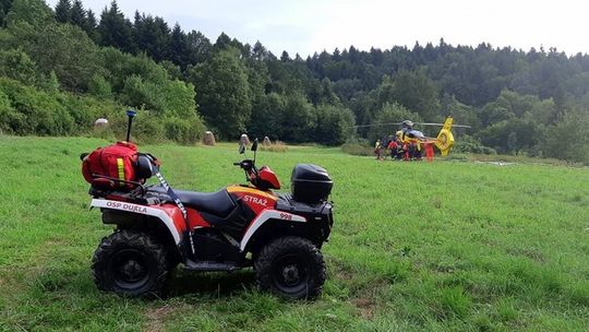 Dramatyczny wypadek w lesie. Traktor przygniótł mężczyznę