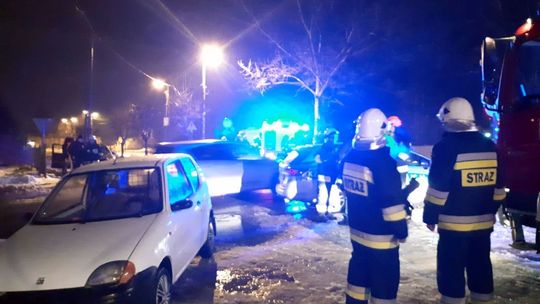 DUKLA: Wypadek tuż przy remizie OSP! Jedna osoba ranna