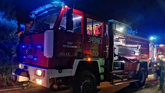Dwa pożary w garażach. Strażacy interweniowali w Korczynie i Wróbliku Królewskim