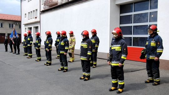 Dzień Strażaka w KM PSP Krosno. Awanse i odznaczenia strażaków