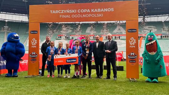 Dziewczyny z Beniaminka Krosno drugie w Tarczyński Copa Kabanos